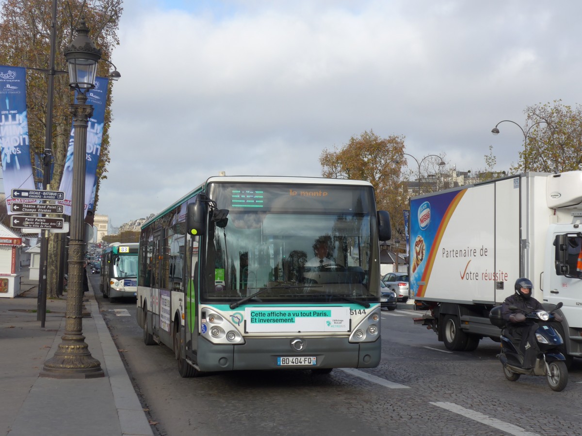 (167'353) - RATP Paris - Nr. 5144/BD 404 FQ - Irisbus am 18. November 2015 in Paris, Champs-Elys�es