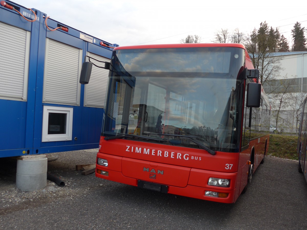 (167'435) - AHW Horgen - Nr. 37 - MAN (ex VZO Gr�ningen Nr. 37) am 19. November 2015 in Kloten, EvoBus