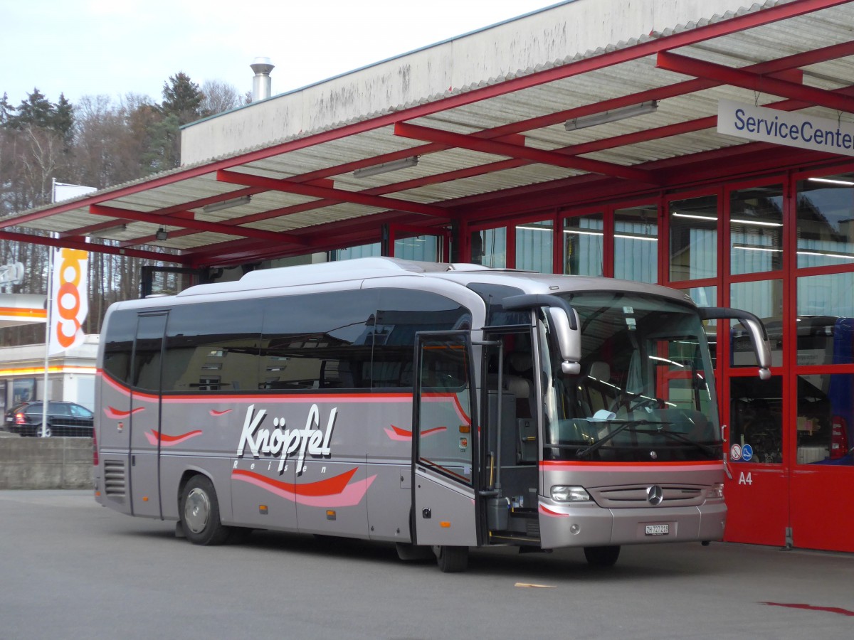 (167'446) - Kn�pfel, Dinhard - ZH 727'218 - Mercedes am 19. November 2015 in Kloten, EvoBus