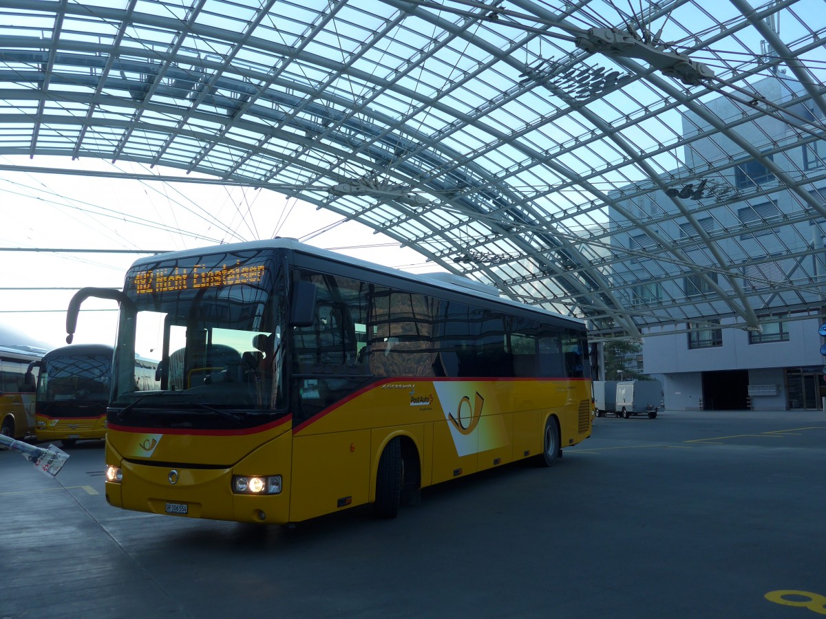 (168'102) - PostAuto Graub�nden - GR 106'554 - Irisbus am 29. Dezember 2015 in Chur, Postautostation