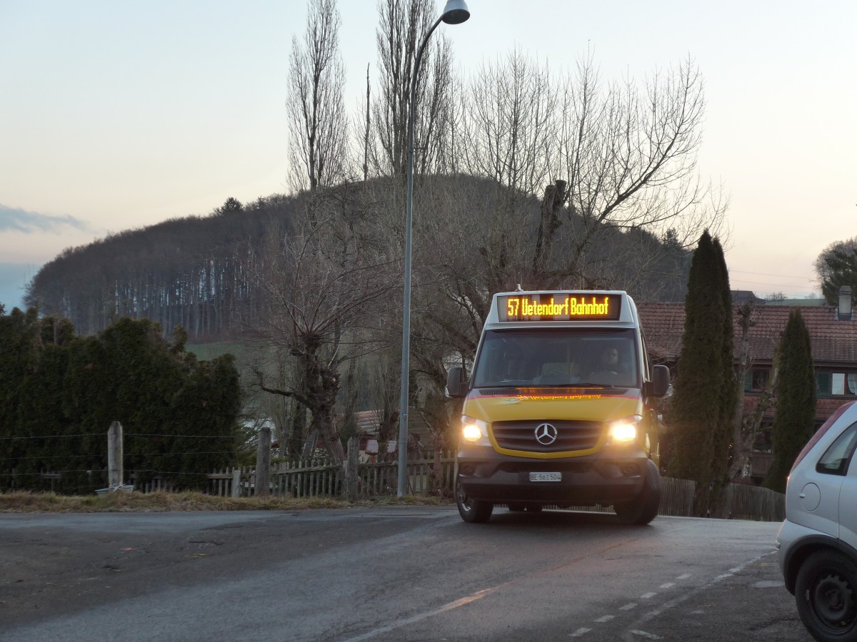 (168'134) - L�di, Uetendorf - BE 561'504 - Mercedes am 30. Dezember 2015 in Gurzelen, Kreuz