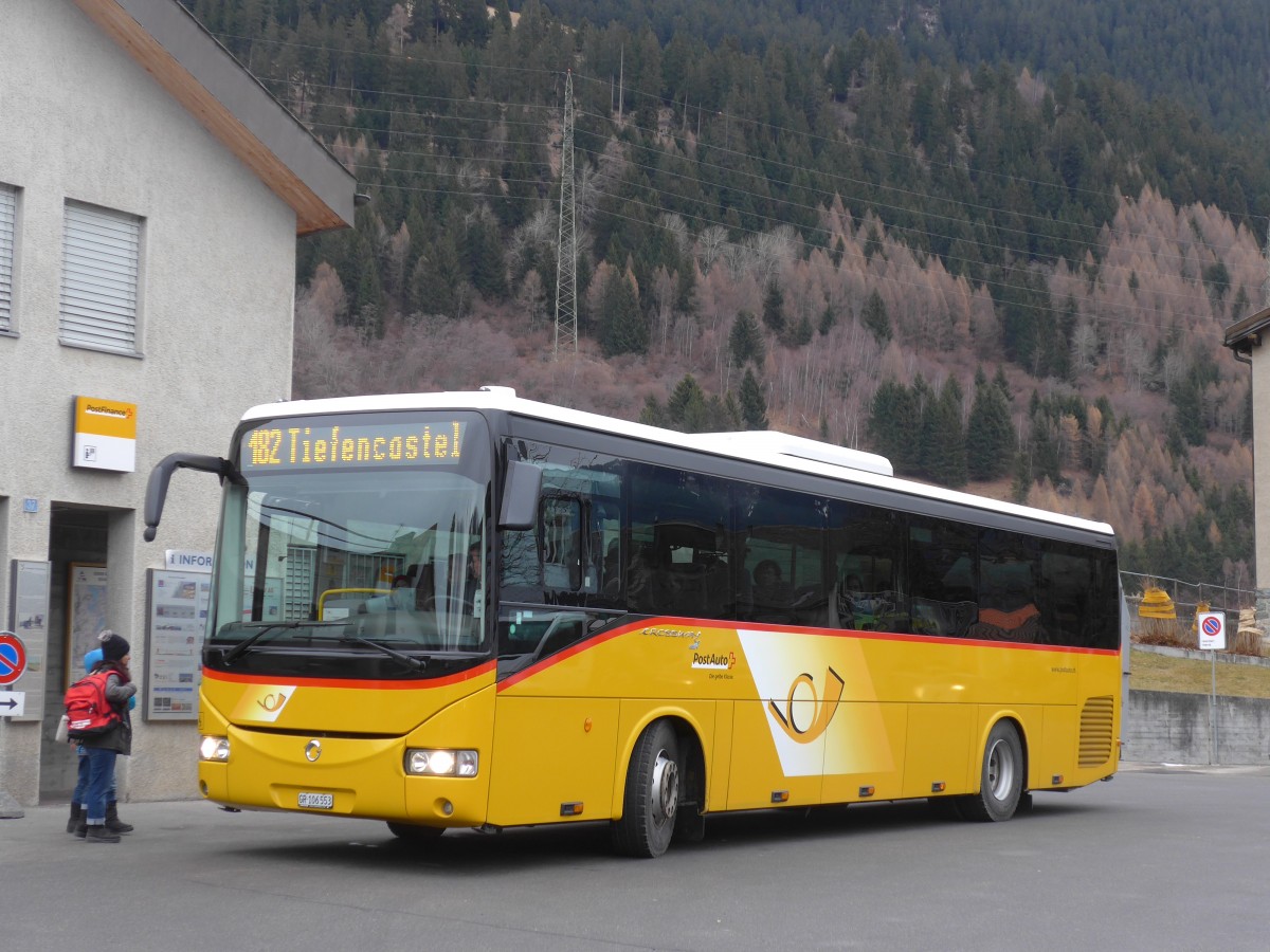 (168'237) - PostAuto Graub�nden - GR 106'553 - Irisbus am 2. Januar 2016 in Savognin, Post