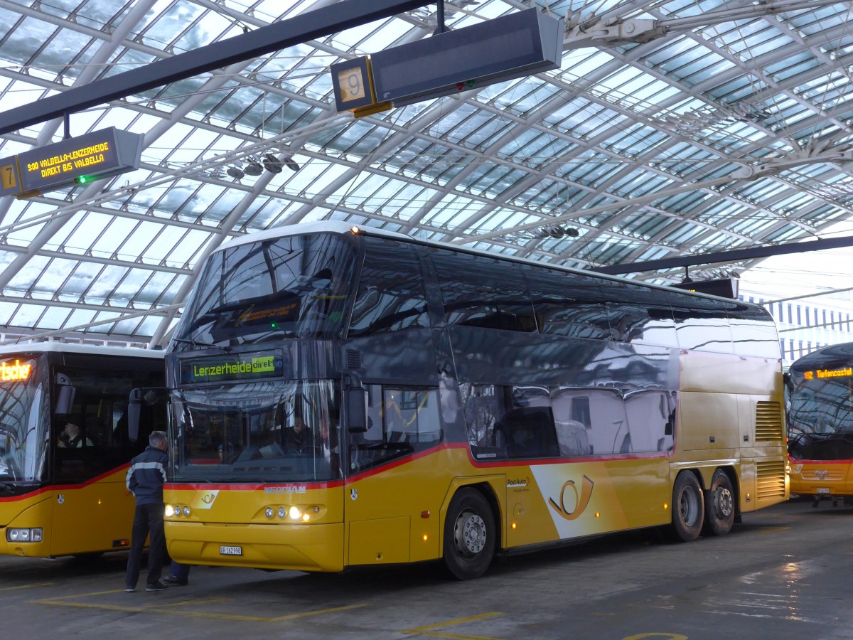 (168'494) - PostAuto Graub�nden - GR 162'998 - Neoplan am 23. Januar 2016 in Chur, Postautostation