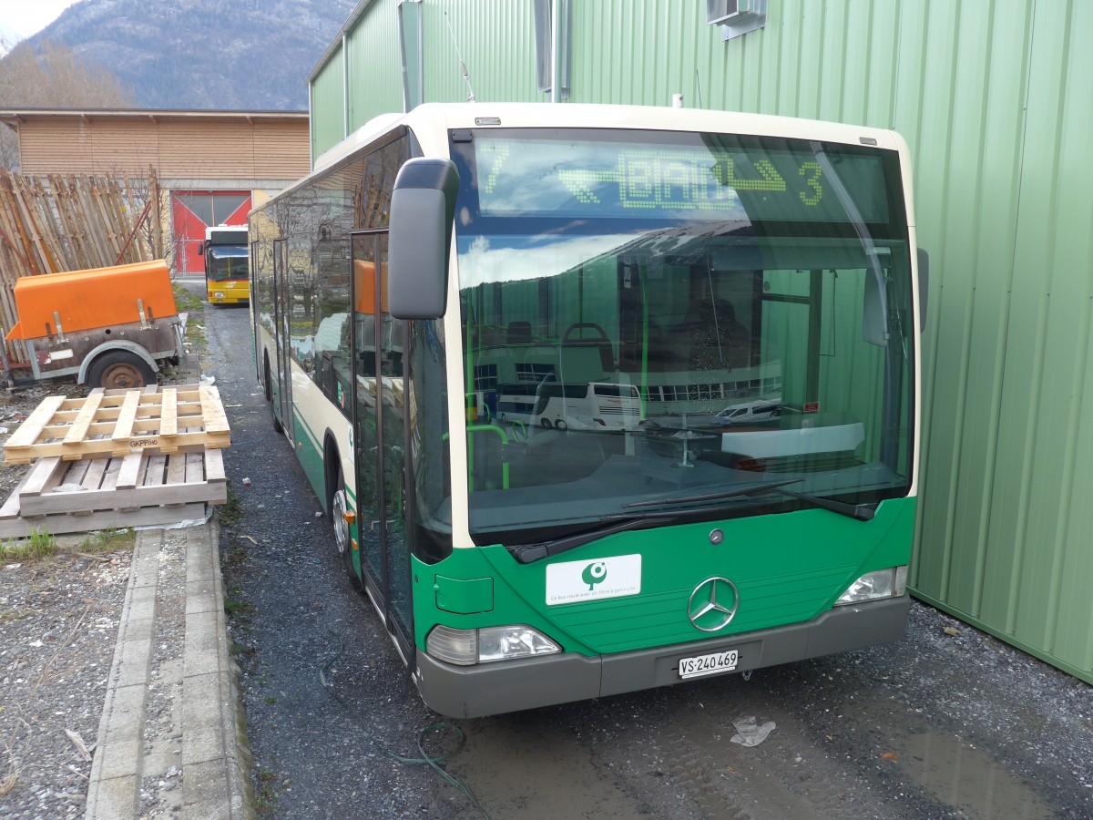 (169'041) - Buchard, Leytron - VS 240'469 - Mercedes (ex TPM Morges Nr. 60; ex TPL Lugano Nr. 3) am 6. M�rz 2016 in Leytron, Garage