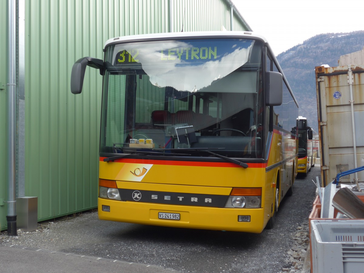 (169'043) - Buchard, Leytron - VS 241'982 - Setra (ex PostAuto Wallis; ex Zimmermann, Visperterminen) am 6. M�rz 2016 in Leytron, Garage