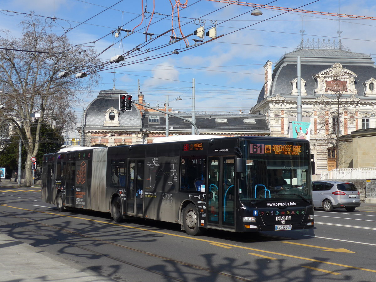 (169'113) - Aus Frankreich: TAC Annemasse - Nr. 1704/CW 322 QQ - MAN (ex Nr. 704) am 7. M�rz 2016 in Gen�ve, Place des Vingt-Deux-Cantons