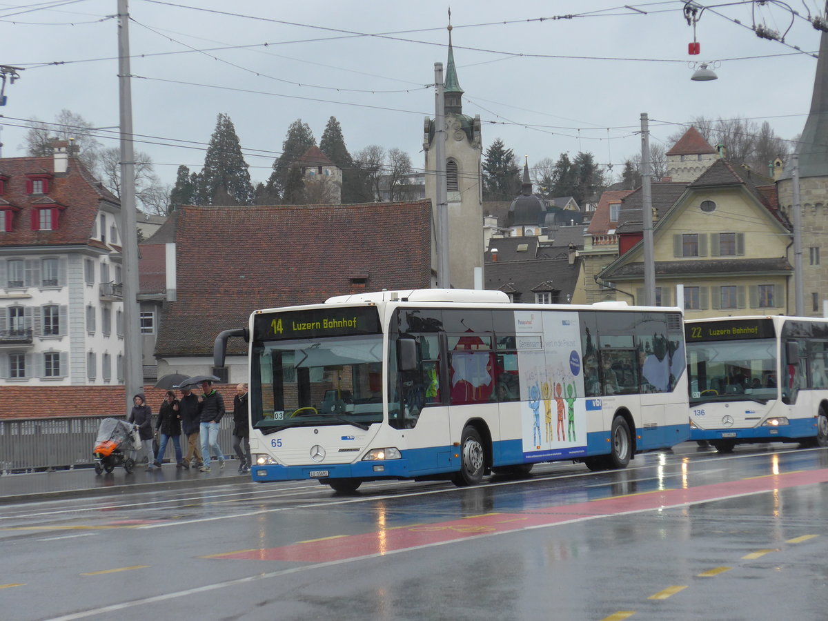 (169'485) - VBL Luzern - Nr. 65/LU 15'691 - Mercedes am 25. M�rz 2016 in Luzern, Bahnhofbr�cke