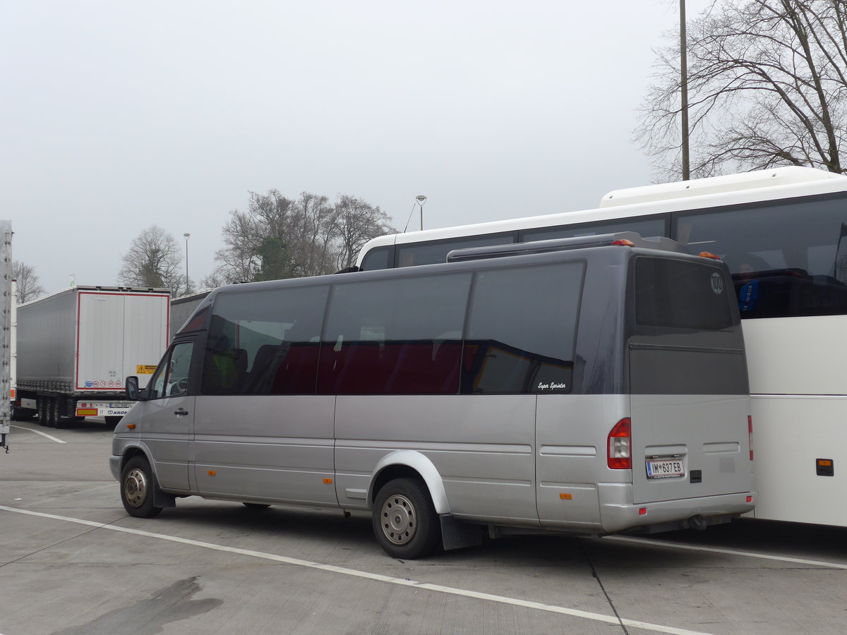 (169'633) - Aus Oesterreich: ??? - IM 637 EB - Mercedes am 2. April 2016 in Kemptthal, Rastst�tte