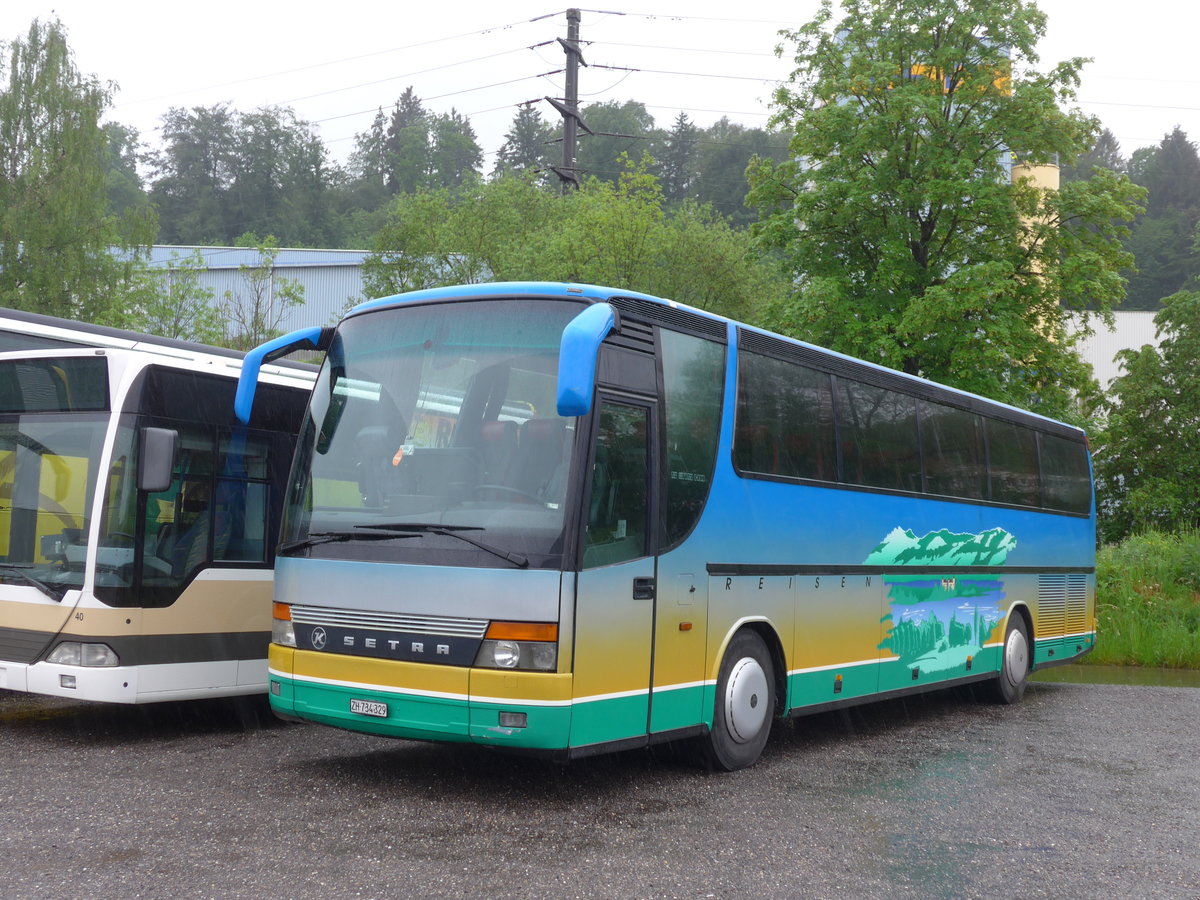 (170'538) - Deni Travel, Z�rich - ZH 734'329 - Setra am 13. Mai 2016 in Kloten, EvoBus