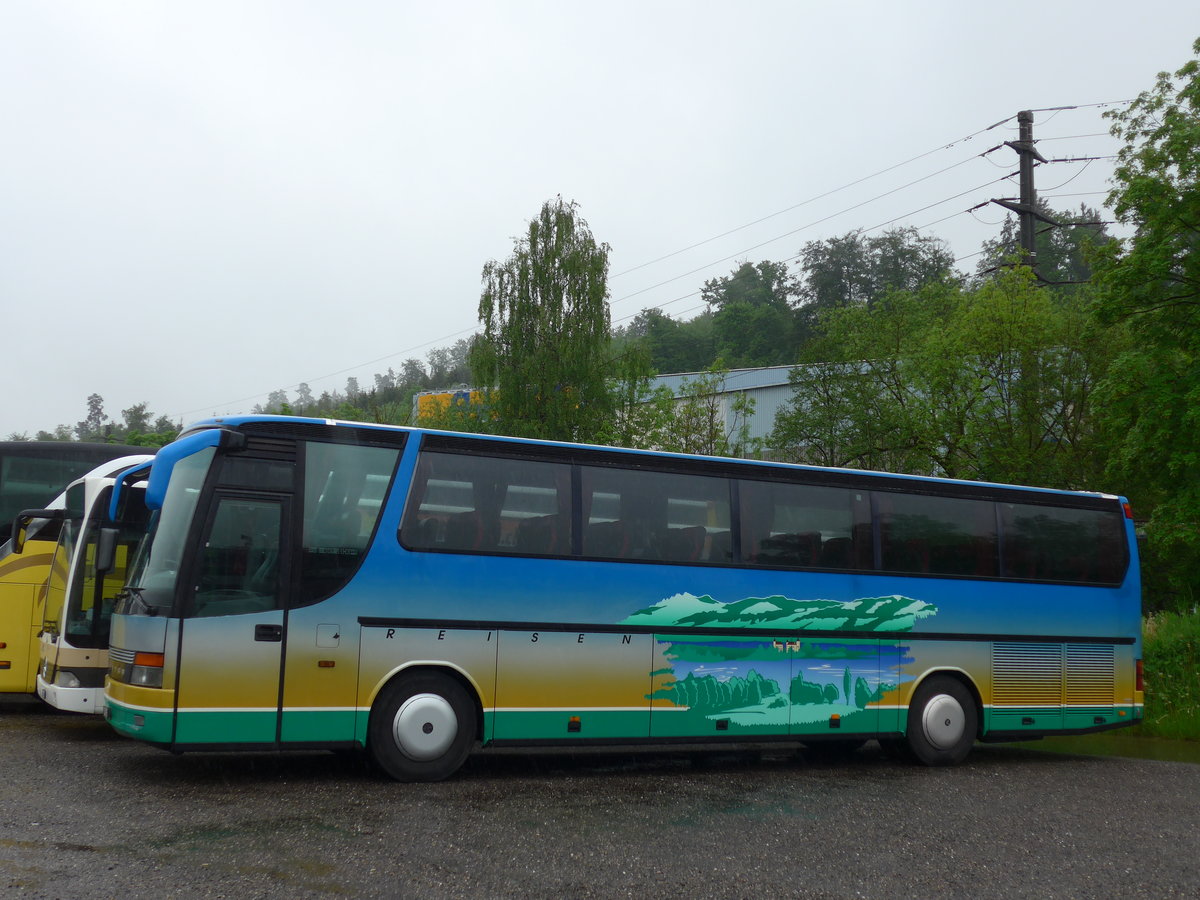 (170'539) - Deni Travel, Z�rich - ZH 734'329 - Setra am 13. Mai 2016 in Kloten, EvoBus
