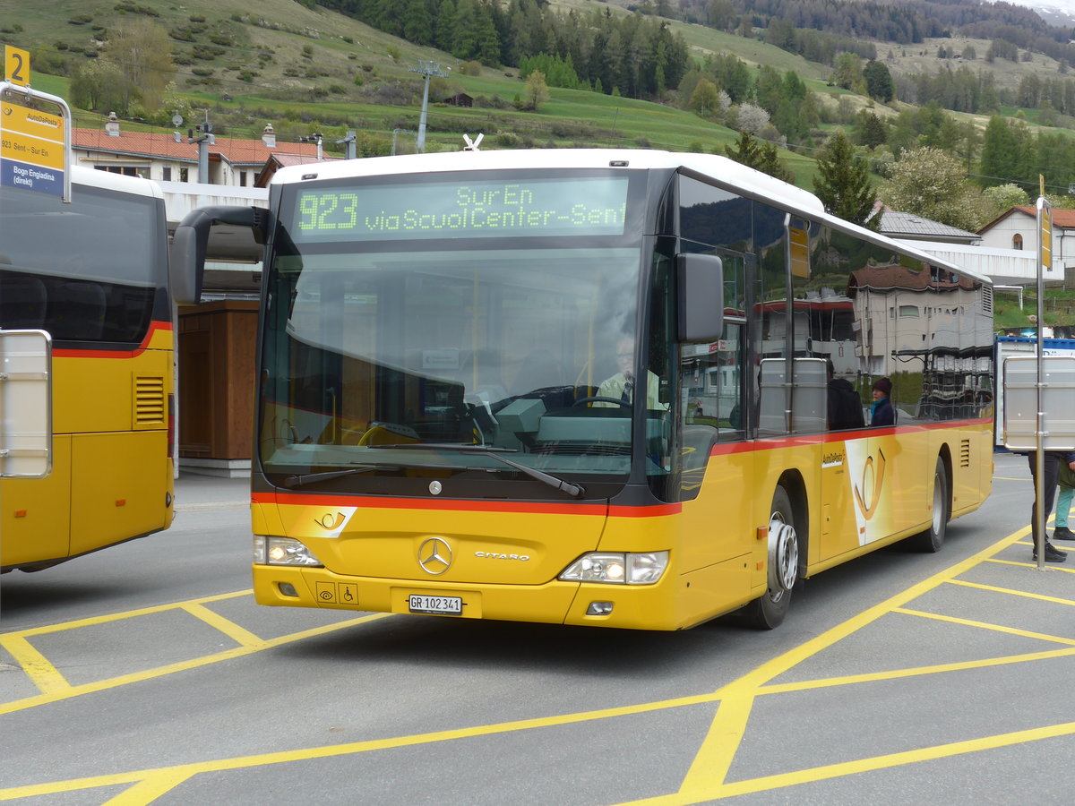 (170'928) - PostAuto Graub�nden - GR 102'341 - Mercedes am 16. Mai 2016 beim Bahnhof Scuol-Tarasp