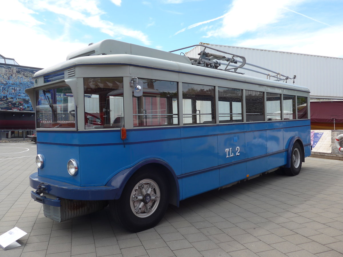 (171'328) - TL Lausanne (R�trobus) - Nr. 2 - FBW/Eggli Trolleybus (ex Nr. 3) am 22. Mai 2016 in Luzern, Verkehrshaus