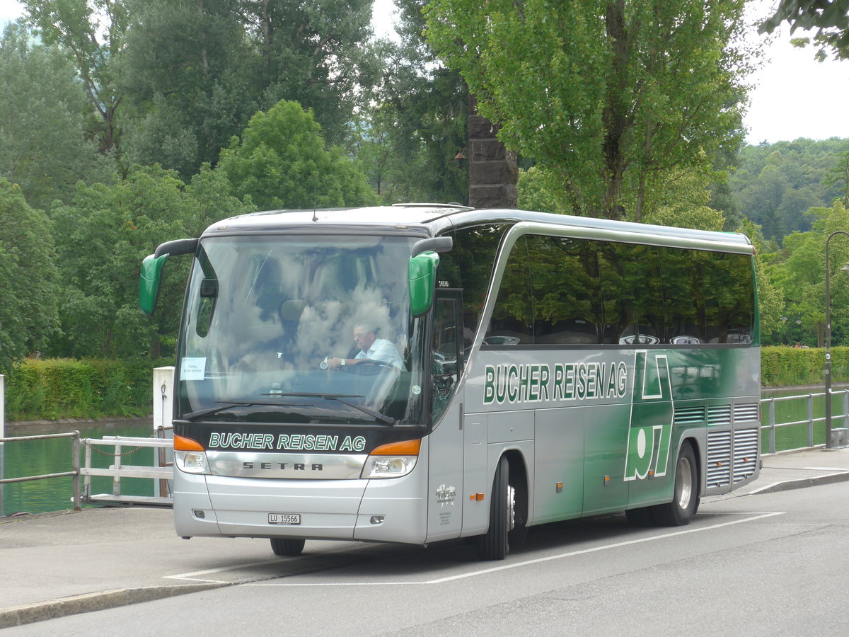 (172'762) - Bucher, Luzern - LU 15'566 - Setra am 5. Juli 2016 bei der Schiffl�ndte Thun