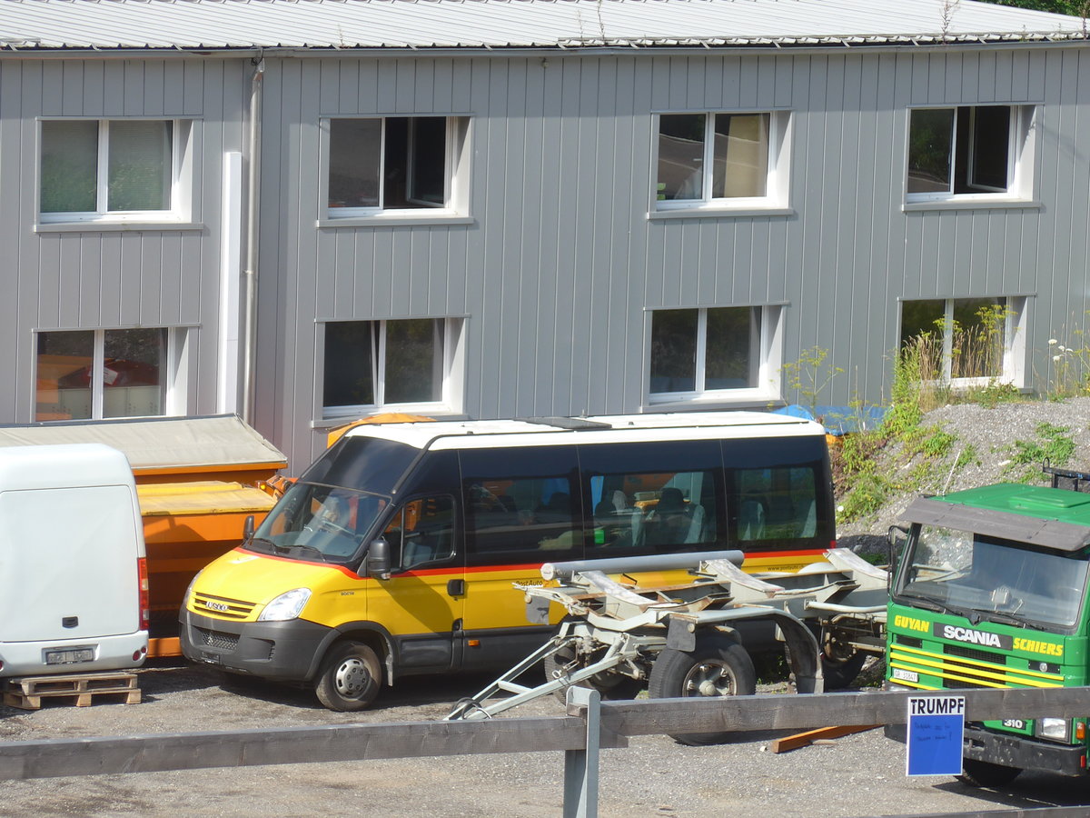 (173'294) - PostAuto Graub�nden - Iveco am 24. Juli 2016 beim Bahnhof Schiers