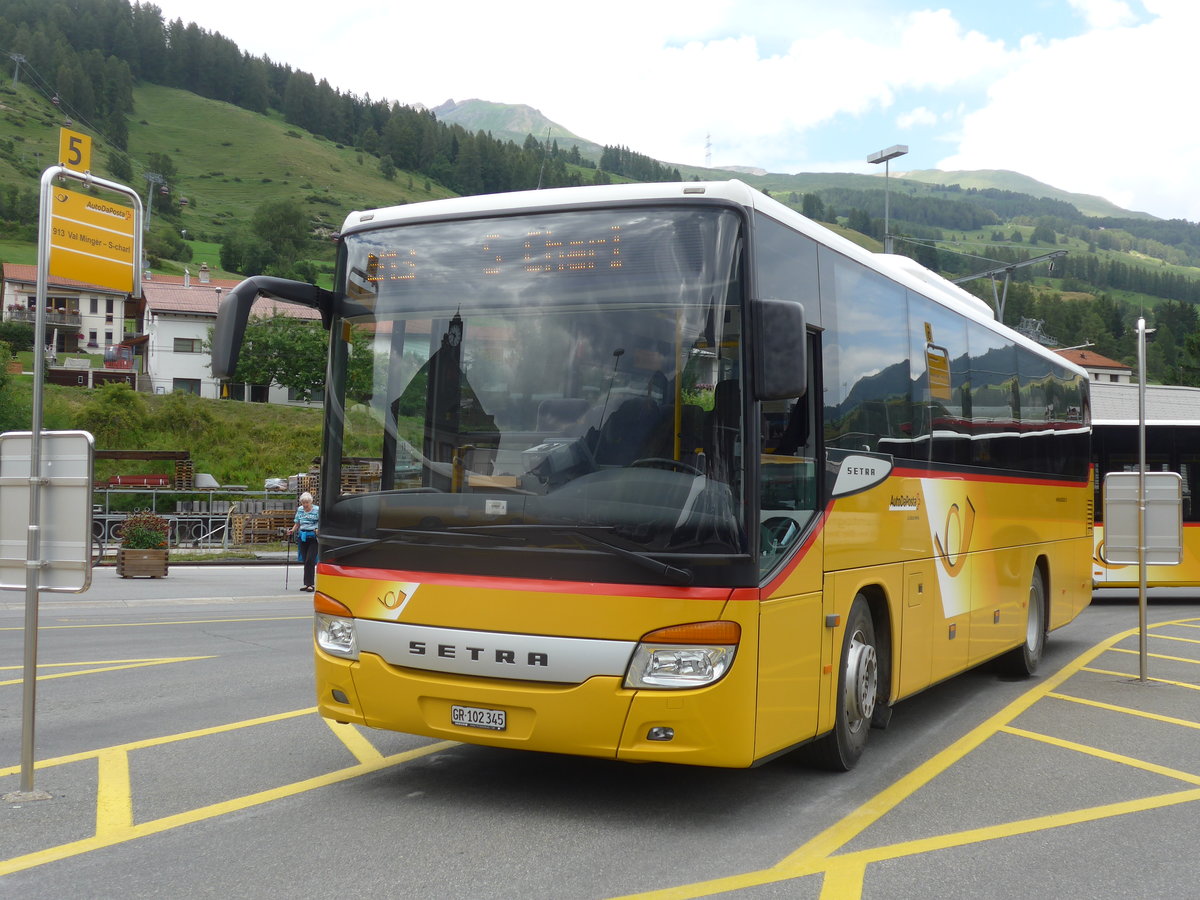 (173'346) - PostAuto Graub�nden - GR 102'345 - Setra (ex Riederer, St. Margrethenberg) am 24. Juli 2016 beim Bahnhof Scuol-Tarasp