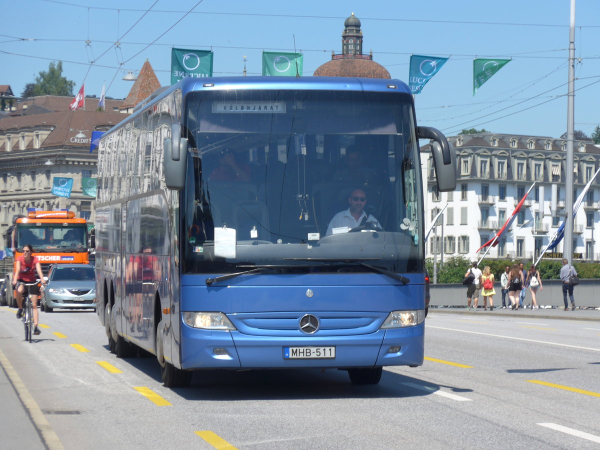 (173'804) - Aus Ungarn: ??? - MHB-511 - Mercedes am 8. August 2016 in Luzern, Bahnhofbr�cke