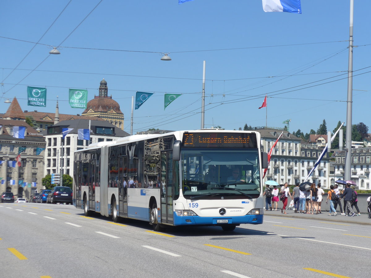 (173'828) - VBL Luzern - Nr. 159/LU 15'004 - Mercedes am 8. August 2016 in Luzern, Bahnhofbr�cke