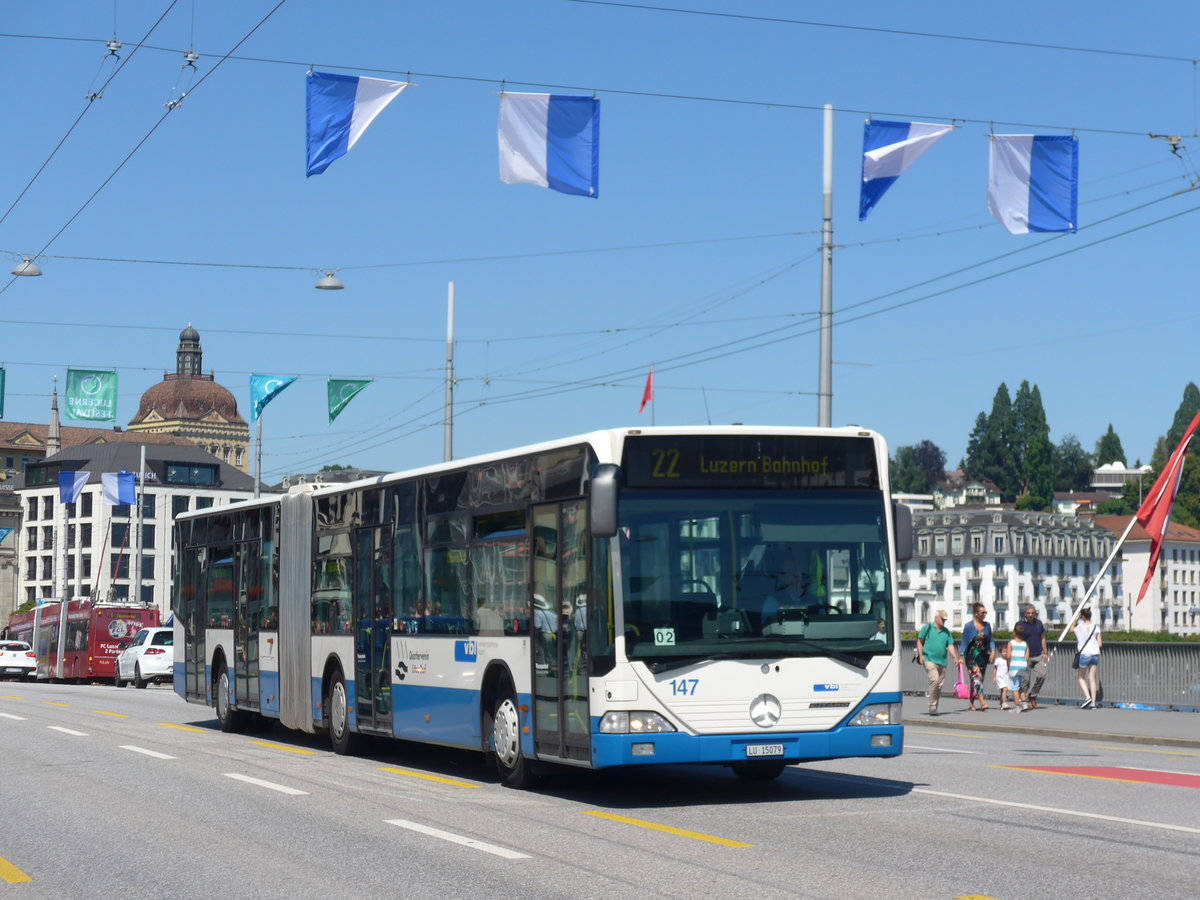 (173'833) - VBL Luzern - Nr. 147/LU 15'079 - Mercedes (ex Heggli, Kriens Nr. 709) am 8. August 2016 in Luzern, Bahnhofbr�cke
