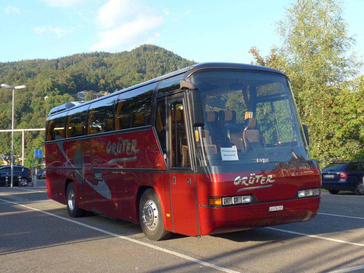 (173'887) - Gr�ter, Hochdorf - Nr. 4/LU 176'155 - Neoplan am 13. August 2016 in Thun, Seestrasse
