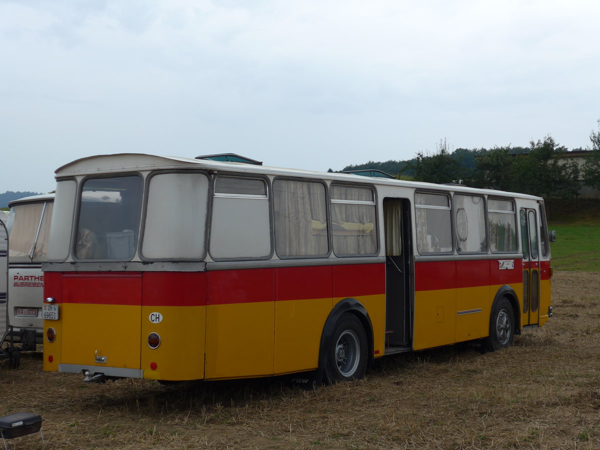 (174'080) - Aus der Schweiz: Tr�b, Oberrieden - Nr. 12/ZH 69'651 - FBW/R&J (ex Ryffel, Uster Nr. 12) am 20. August 2016 in B�singen, Bahnhof