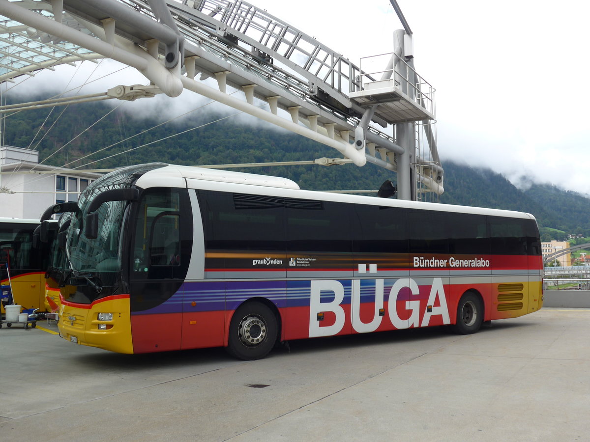 (174'125) - PostAuto Graub�nden - GR 162'990 - MAN am 21. August 2016 in Chur, Postautostation