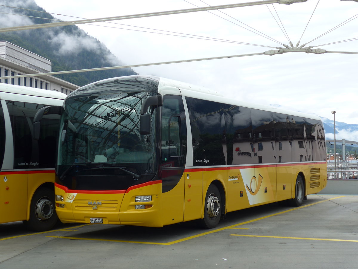 (174'137) - PostAuto Graub�nden - GR 162'983 - MAN am 21. August 2016 in Chur, Postautostation