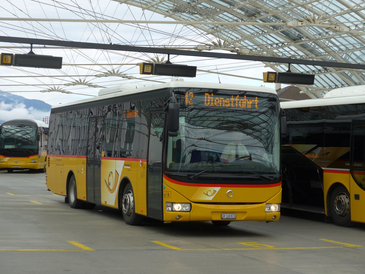 (174'143) - PostAuto Graub�nden - GR 168'876 - Irisbus am 21. August 2016 in Chur, Postautostation