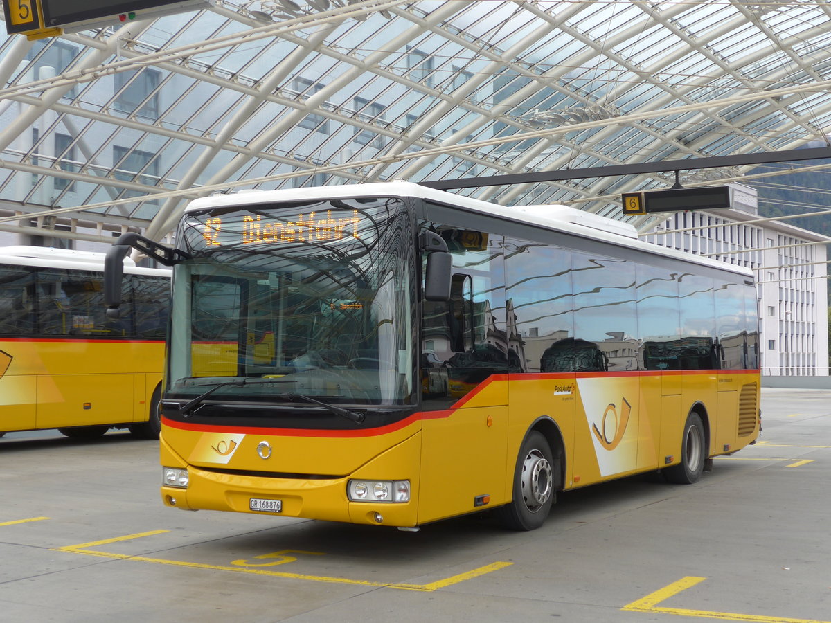 (174'147) - PostAuto Graub�nden - GR 168'876 - Irisbus am 21. August 2016 in Chur, Postautostation