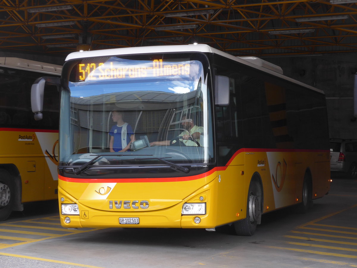 (174'264) - PostAuto Graub�nden - GR 102'503 - Iveco am 21. August 2016 in Thusis, Postautostation