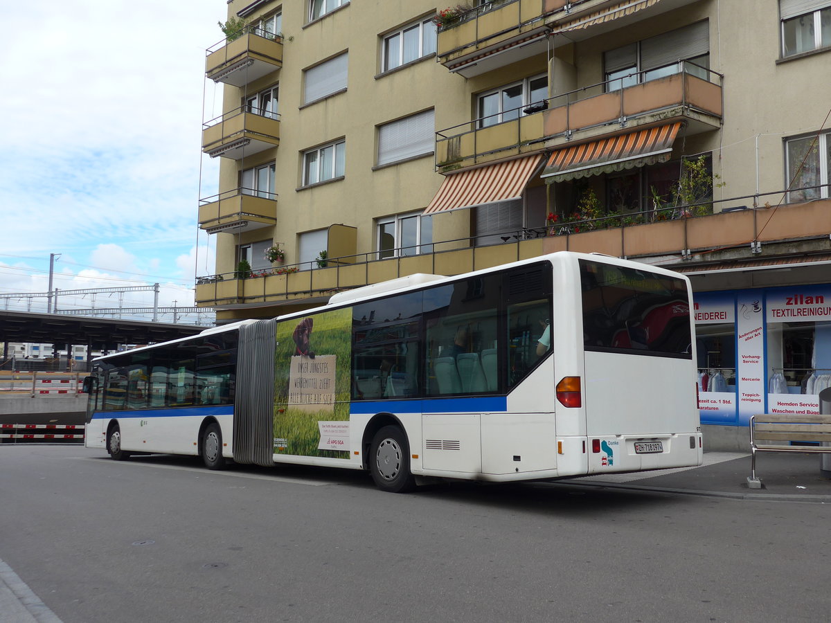 (174'637) - Welti-Furrer, Bassersdorf - Nr. 97/ZH 718'197 - Mercedes am 5. September 2016 beim Bahnhof Z�rich-Oerlikon