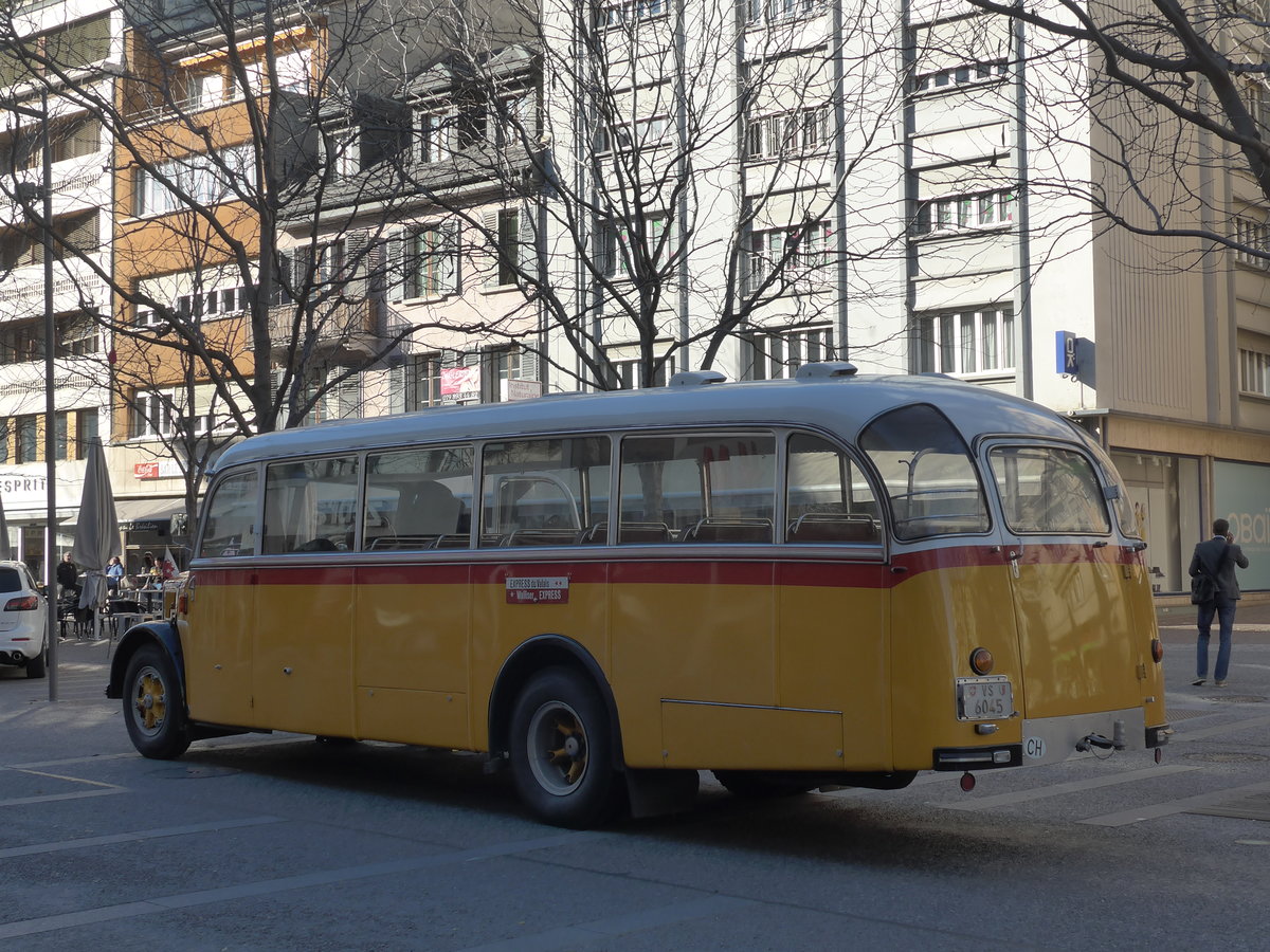 (176'595) - Suter, Savi�se - VS 6045 - Berna/Lauber (ex Kuonen, Leuk; ex Dubuis, Savi�se) am 12. November 2016 in Sion, Place du Midi