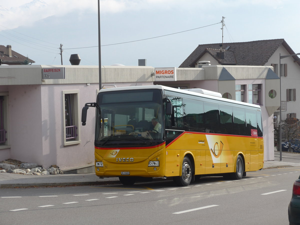 (176'747) - Ev�quoz, Erde - VS 13'423 - Iveco am 26. November 2016 in Erde, Post