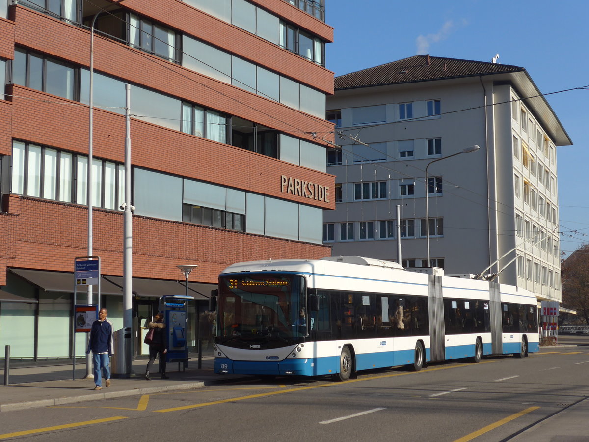 (176'933) - VBZ Z�rich - Nr. 89 - Hess/Hess Doppelgelenktrolleybus am 6. Dezember 2016 in Schlieren, Zentrum/Bahnhof