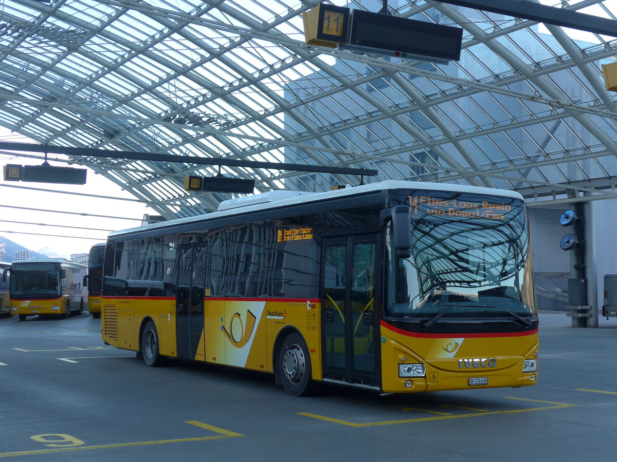 (177'083) - PostAuto Graub�nden - GR 170'436 - Iveco am 10. Dezember 2016 in Chur, Postautostation