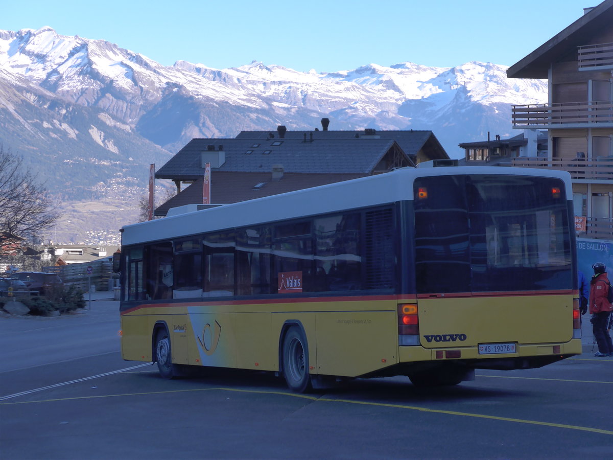 (177'251) - Lathion, Sion - Nr. 13/VS 19'078 - Volvo/Hess (ex Voegtlin-Meyer, Brugg Nr. 90) am 18. Dezember 2016 in Haute-Nendaz, T�l�cabine