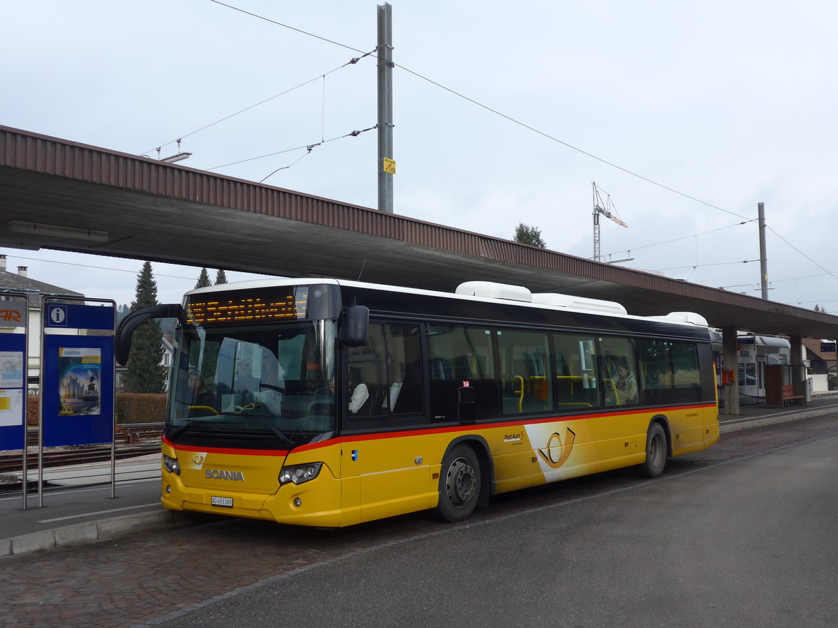 (177'312) - PostAuto Nordschweiz - AG 493'369 - Scania am 24. Dezember 2016 beim Bahnhof Sch�ftland