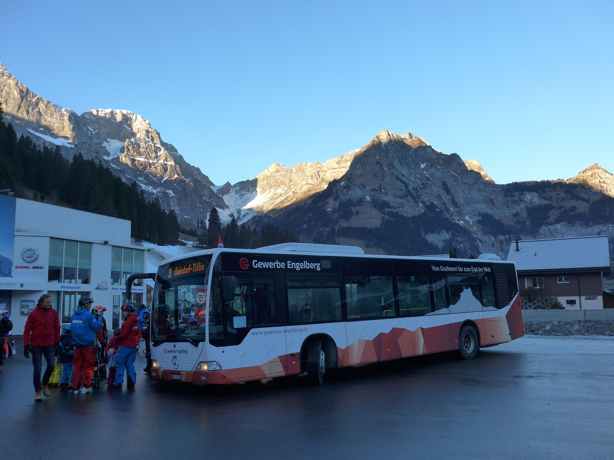 (177'432) - EAB Engelberg - Nr. 8/OW 22'333 - Mercedes (ex Ming, Sils-Maria; ex Vorf�hrwagen EvoBus, D-Mannheim) am 30. Dezember 2016 in Engelberg, Titlisbahnen