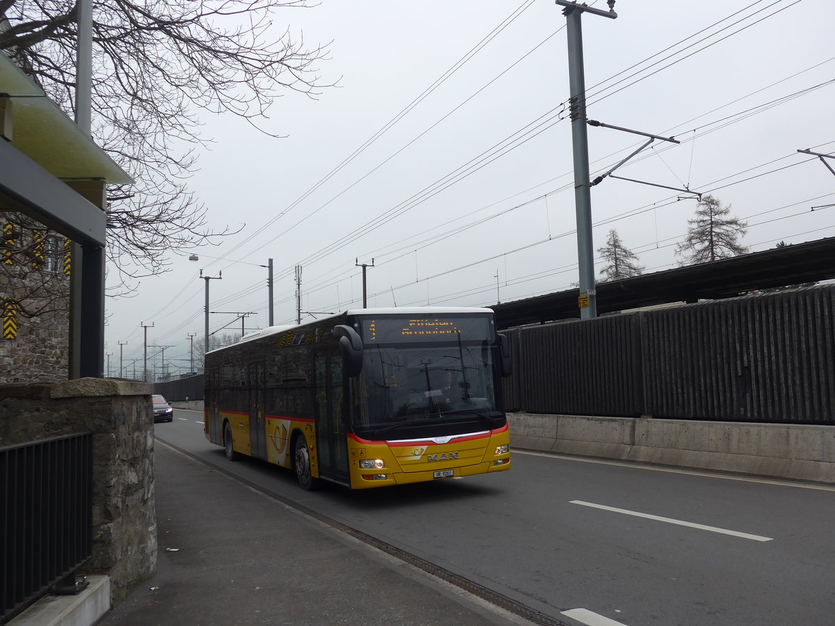 (177'478) - Mattli, Wassen - UR 9261 - MAN am 30. Dezember 2016 in Fl�elen, Hauptplatz