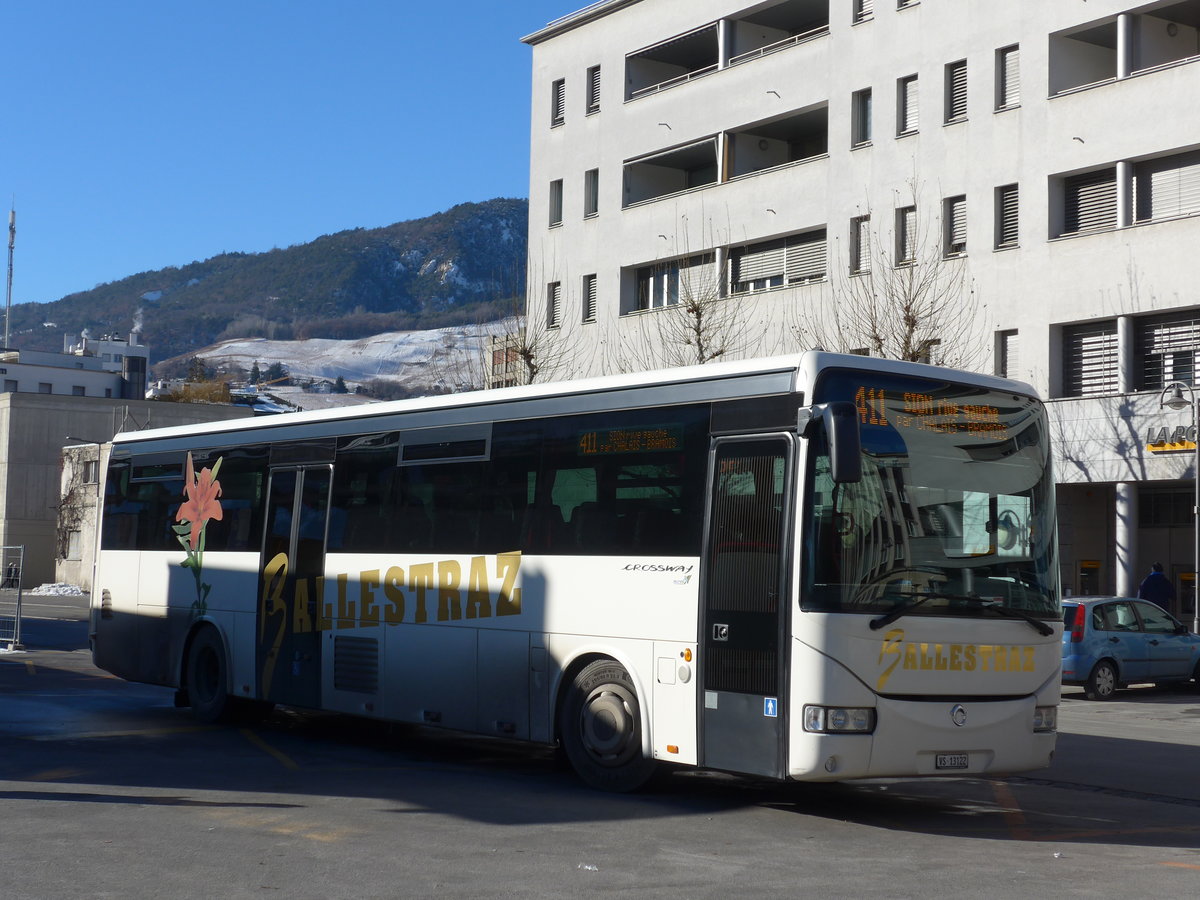 (178'129) - Ballestraz, Gr�ne - VS 13'122 - Irisbus am 21. Januar 2017 beim Bahnhof Sierre