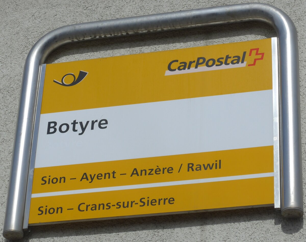 (178'963) - PostAuto-Haltestellenschild - Botyre, Botyre - am 12. M�rz 2017