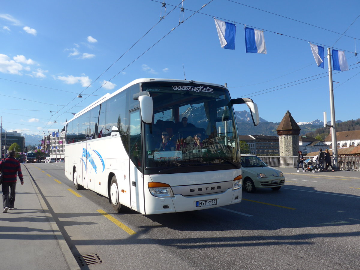 (179'402) - Aus Ungarn: Euroguide, Budapest - NYF-777 - Setra am 10. April 2017 in Luzern, Bahnhofbr�cke