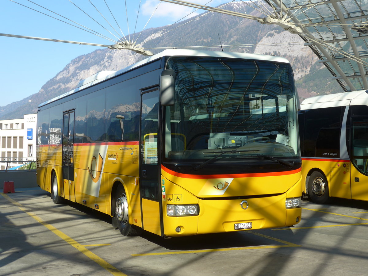 (179'535) - PostAuto Graub�nden - GR 106'553 - Irisbus am 14. April 2017 in Chur, Postautostation