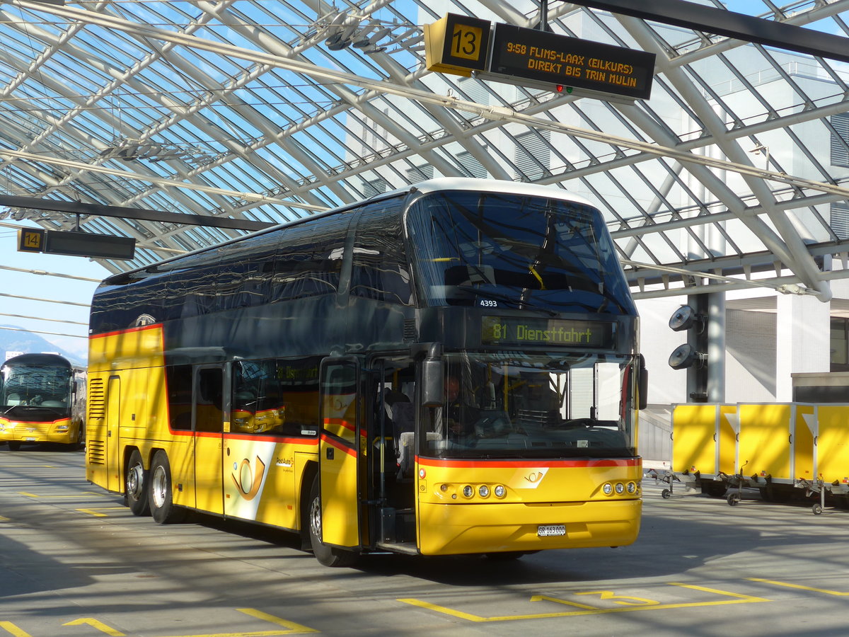 (179'546) - PostAuto Graub�nden - GR 163'000 - Neoplan am 14. April 2017 in Chur, Postautostation