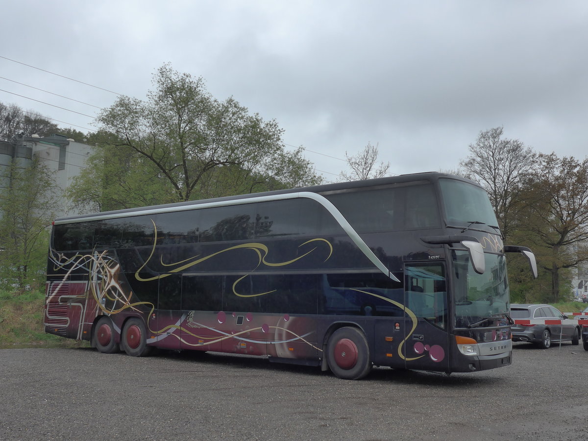 (179'720) - G�ssi, Horw - Setra am 26. April 2017 in Kloten, EvoBus