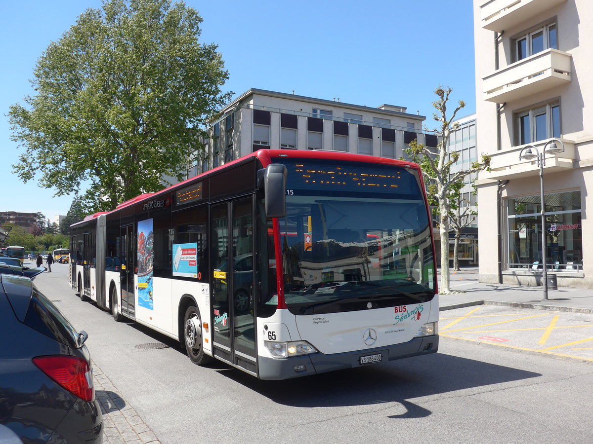 (179'936) - PostAuto Wallis - Nr. 65/VS 186'400 - Mercedes (ex Lathion, Sion Nr. 65) am 30. April 2017 beim Bahnhof Sierre