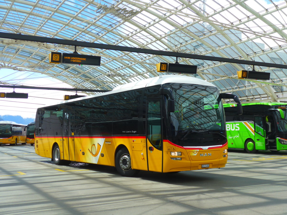 (179'997) - PostAuto Graub�nden - GR 173'202 - MAN am 4. Mai 2017 in Chur, Postautostation