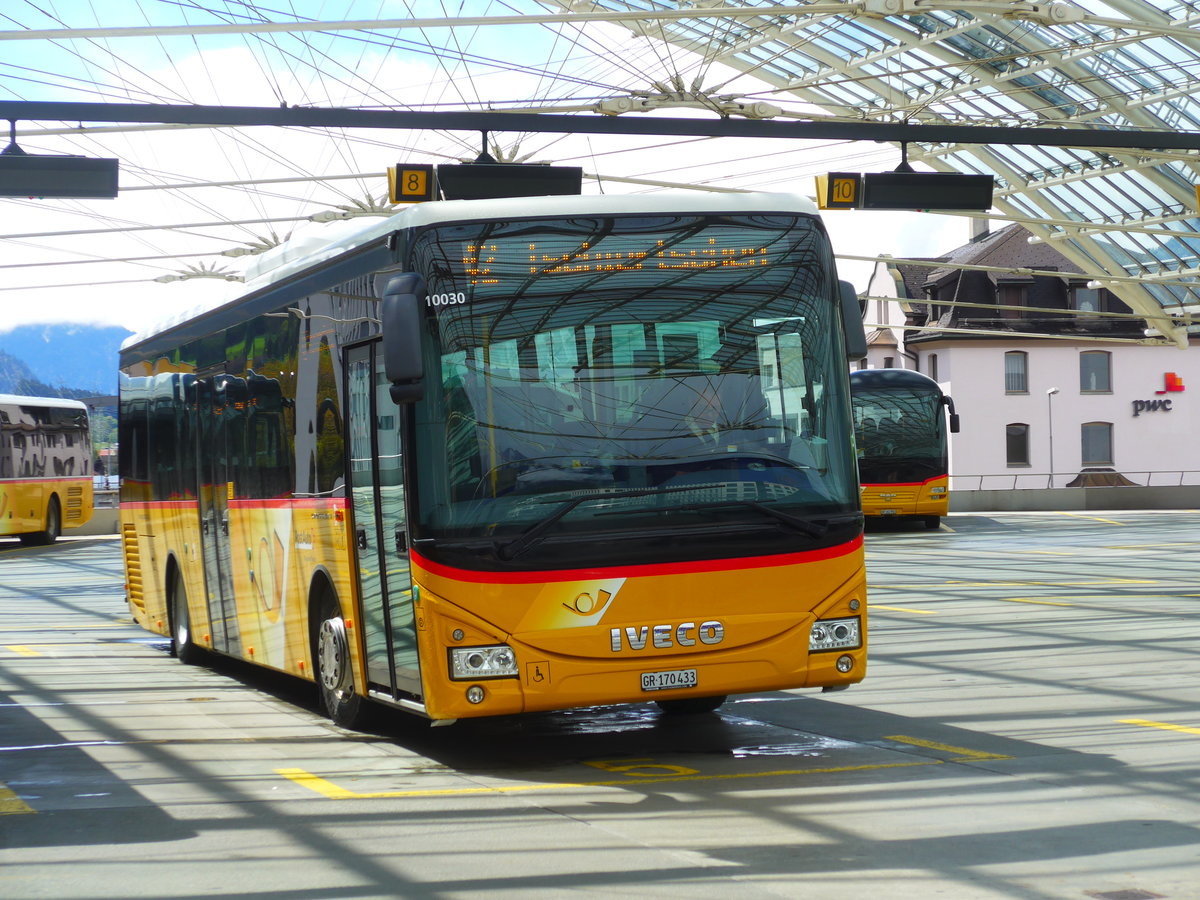 (179'998) - PostAuto Graub�nden - GR 170'433 - Iveco am 4. Mai 2017 in Chur, Postautostation