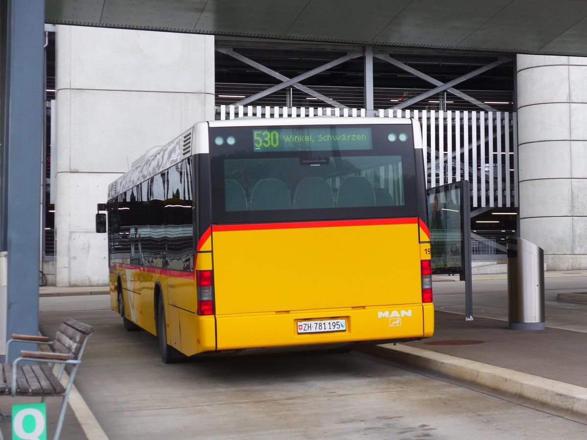 (180'022) - PostAuto Z�rich - Nr. 193/ZH 781'195 - MAN (ex Nr. 38) am 4. Mai 2017 in Z�rich, Flughafen