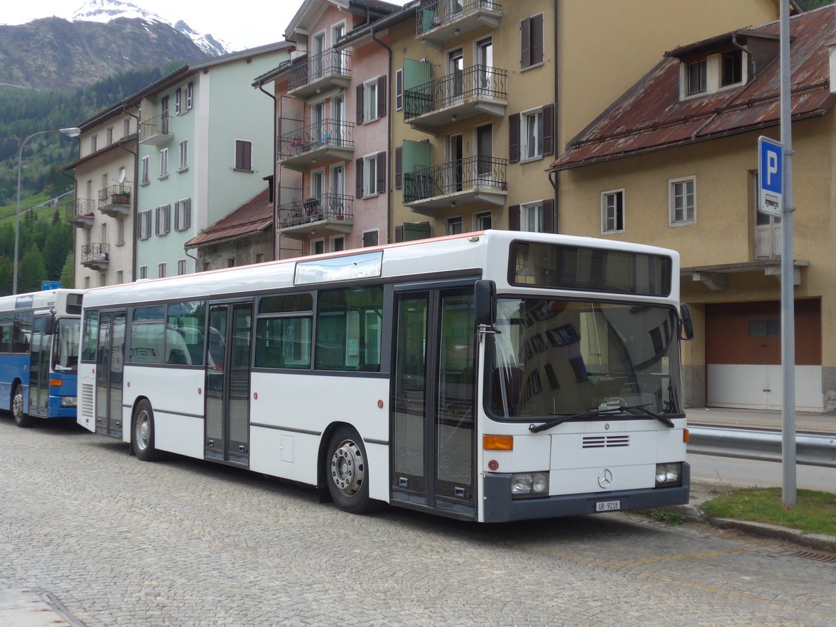 (180'655) - Meyer, G�schenen - UR 9218 - Mercedes (ex BSU Solothurn Nr. 65; ex BSU Solothurn Nr. 59) am 23. Mai 2017 beim Bahnhof Airolo