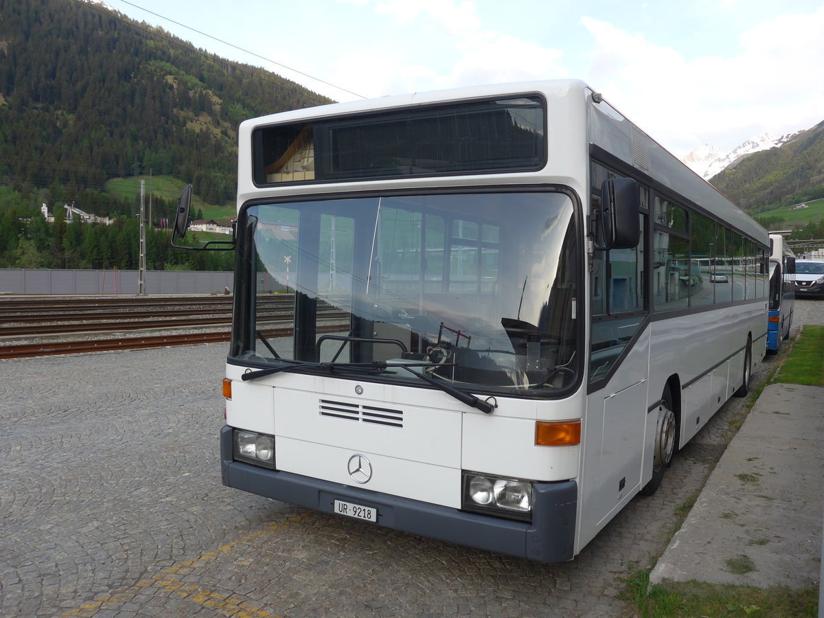 (180'671) - Meyer, G�schenen - UR 9218 - Mercedes (ex BSU Solothurn Nr. 65; ex BSU Solothurn Nr. 59) am 24. Mai 2017 beim Bahnhof Airolo